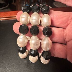 Black & white bangle stone bracelet